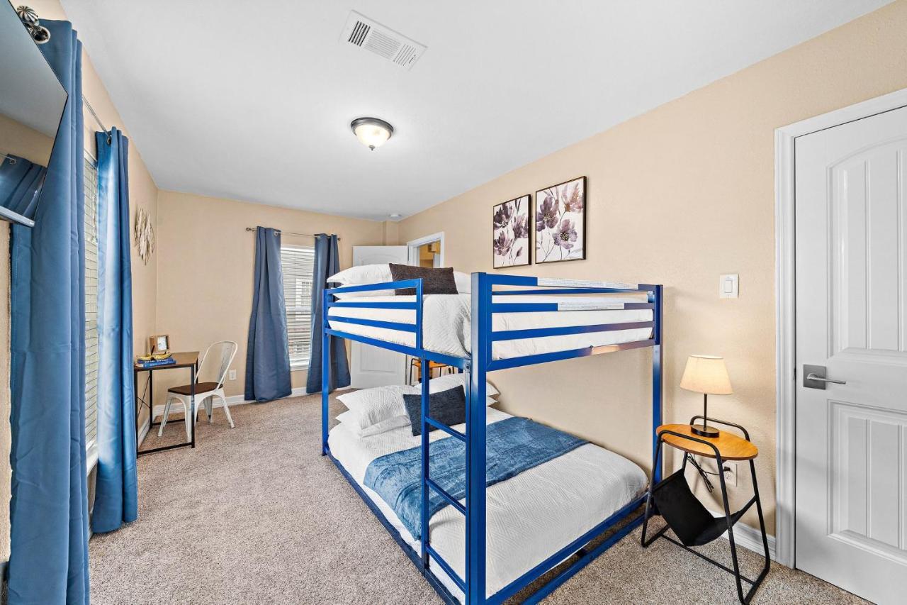 Nr Med Center, Dt, Midtown Game Room Sleep 16 Houston Exteriör bild